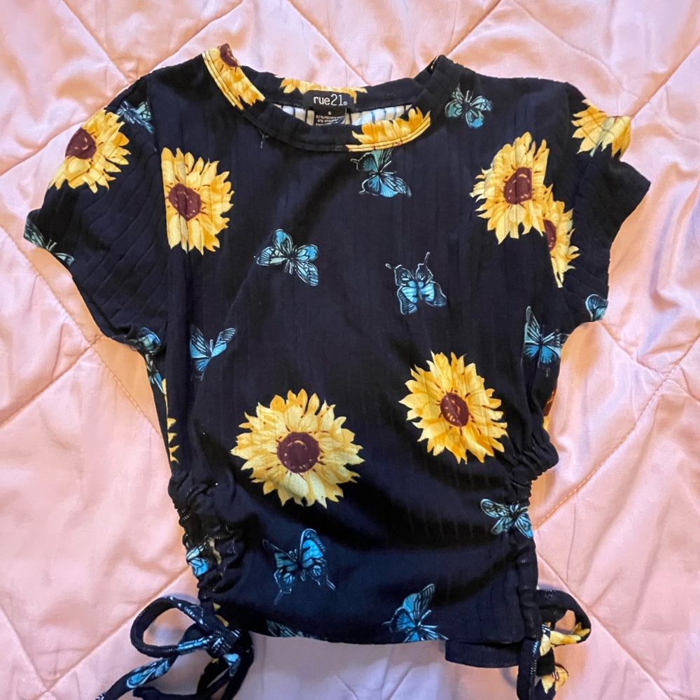 Rue21 Black Ruched Tie Front Crop Top